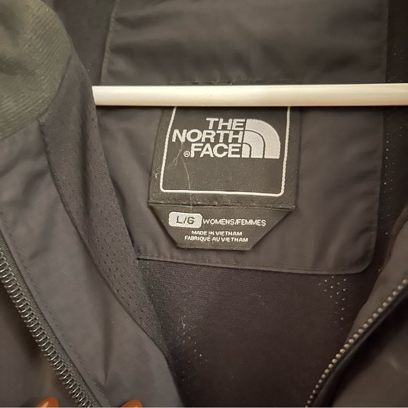 The North Face Womans Rain Coat - Picture 3 of 3